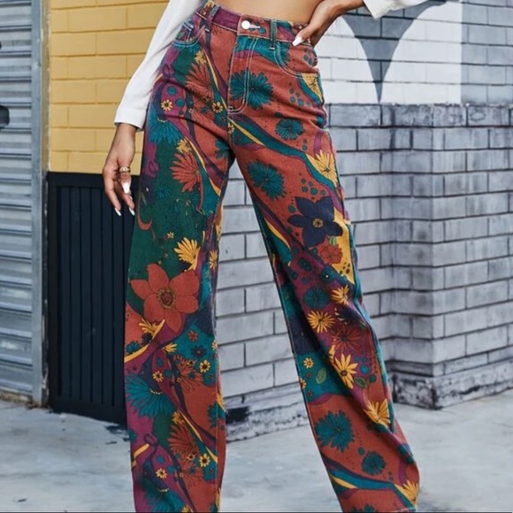 Denim - Floral pants!
